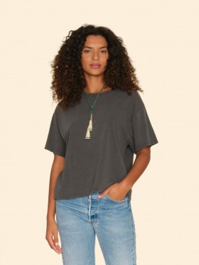  Damestruien en T-shirts | Xirena Vintage Black Palmer T-shirt