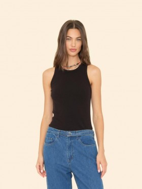  Damenoberteile | Xirena Schwarzes Arynn Tanktop mit weitem Rippenrippen